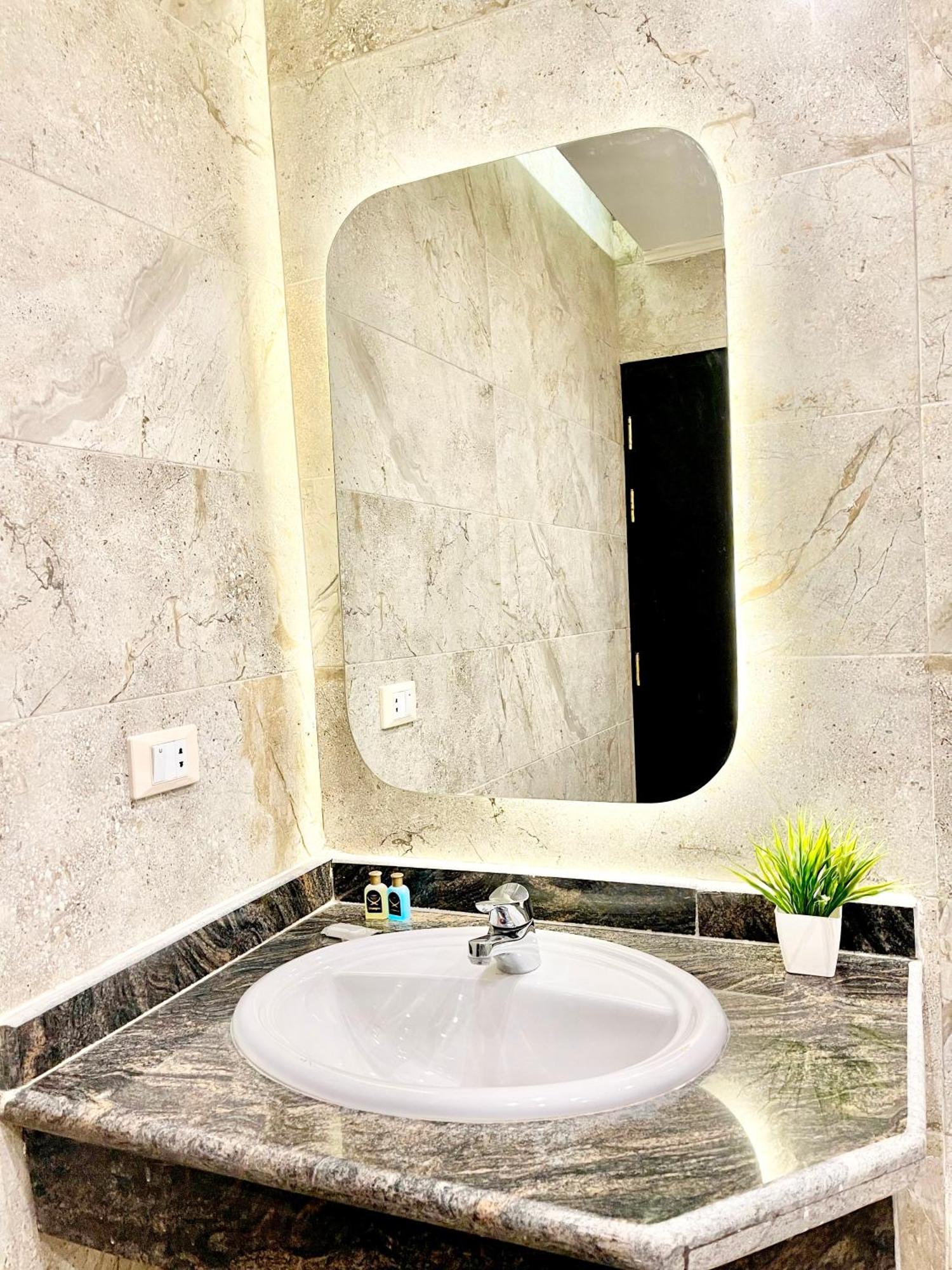 Comfort Giza Inn View Al Kawm al Akhdar Екстериор снимка